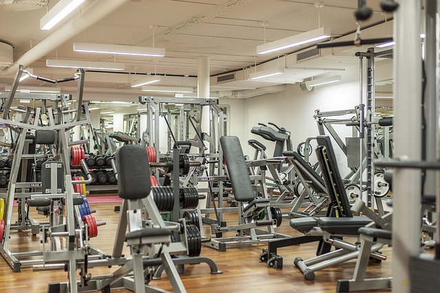 une salle de fitness