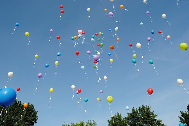 des ballons d'hélium